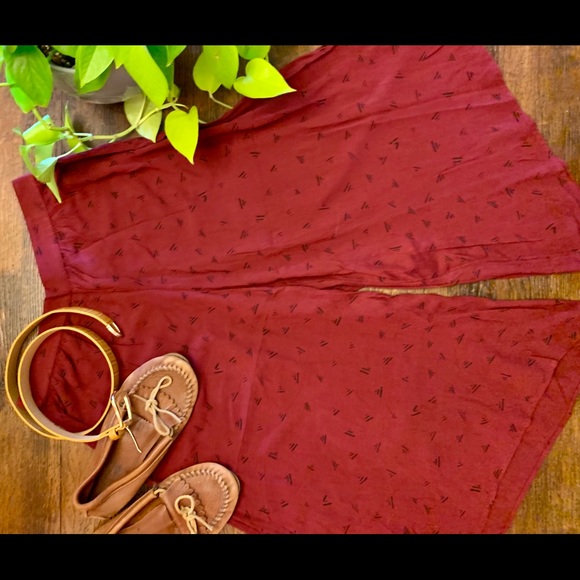 Urban Outfitters Pants - 🆕Urban Outfitters Burgundy Pattern Culottes
